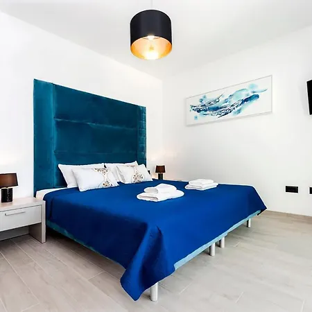 2 Bedroom Awesome In *