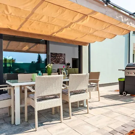 Holiday home 2 Bedroom Awesome In